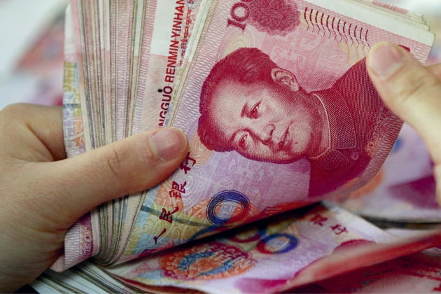 Китайская валюта набирает обороты